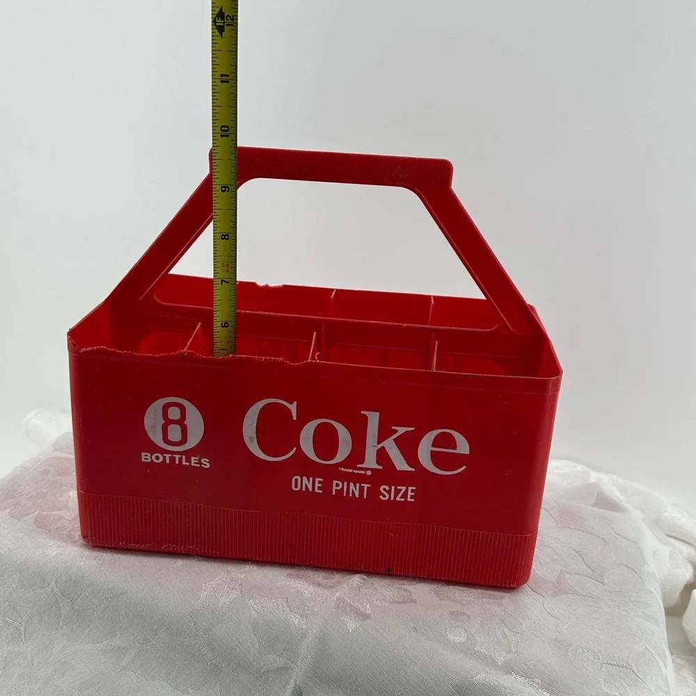 Coca-Cola Bottle Carrier Red Good Vintage 8 Bottle One Pint Size Plastic Crate